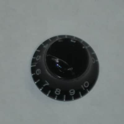 one pair (2 individual knobs) used relic'd genuine Gibson Black TOP HAT Knobs (model PRHK-010) knobs have some visible imperfections from use (the other two knobs from the from the PRHK-010 set are NOT included) image 8