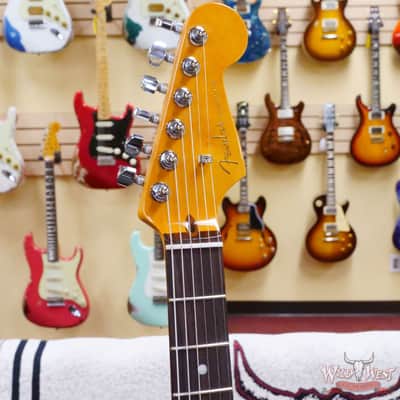 Fender American Ultra Stratocaster HSS Rosewood Fingerboard Ultraburst image 5