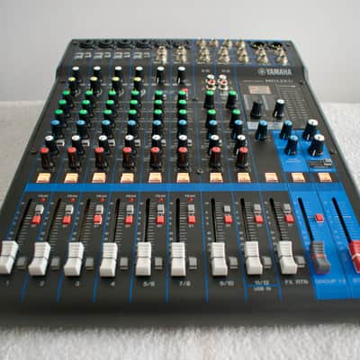Yamaha MG12XU 12-Channel Analog Mixer 2016 - Present - Black image 5