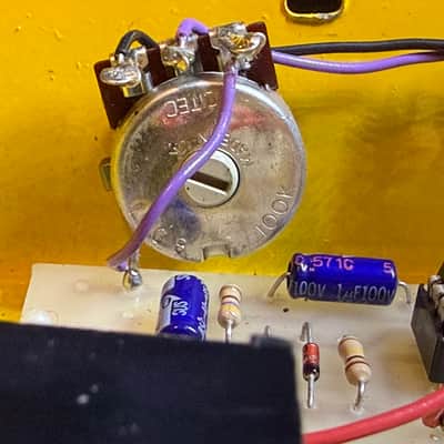 Colorsound Wah-Fuzz-Swell 1990s, United Kingdom - Yellow, Runs on Motorola BCI-84-LC-M728 Transistor image 19