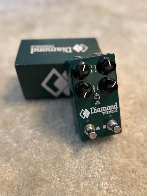 Diamond Tremolo (Small Box) 2023 - Present - Green image 1