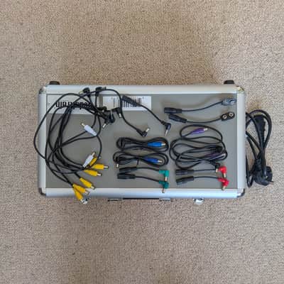 Pedaltrain Metro 16 with True tone CS6 Power Supply and Tour Case image 3