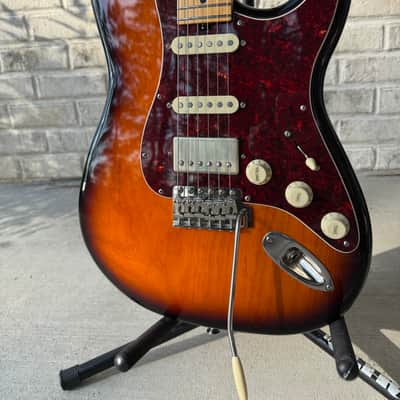 Tuttle Custom Classic S - 2-Tone Burst Nitro - HSS image 2