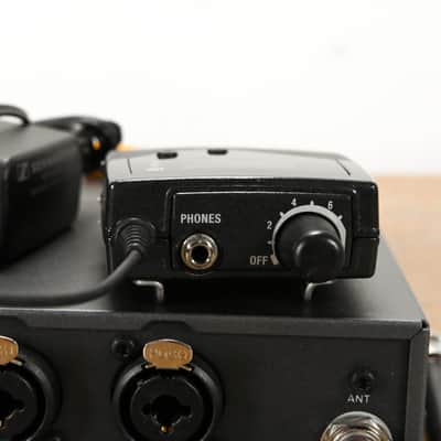 Sennheiser ew 300 IEM G3 Wireless In-Ear Monitoring System - 516-558 MHz CG0118U image 8