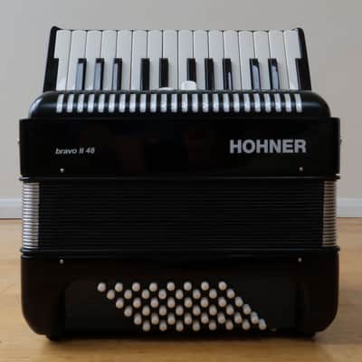 Hohner Bravo II 48 Accordion image 2