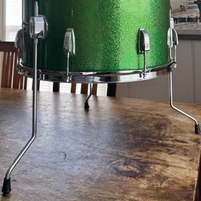 VG Vintage Ludwig No. 952 Classic 16x18" Floor Tom with Keystone Badge Mid 60’s Green Sparkle image 8