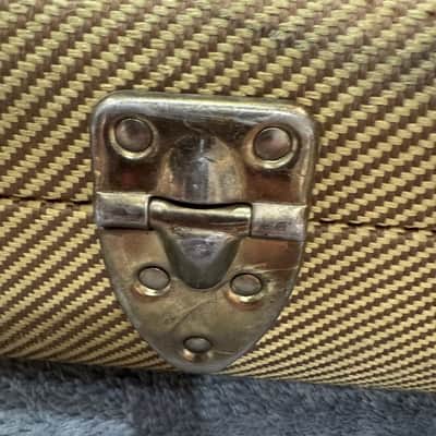 Fender Tweed Hardshell Bass Guitar Case – Red Plush Interior image 15