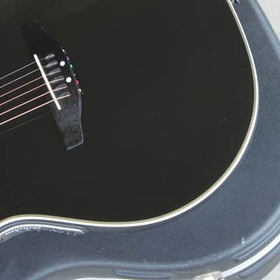 Ovation Model CC057 Celebrity Cutaway Acoustic Guitar Black Finish + OHSC image 4