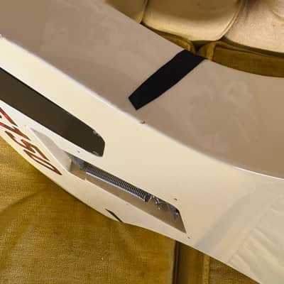 Kramer Focus 6000 1986 - White image 9
