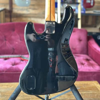 1997 Fender Made in Mexico 4 String Deluxe Jazz Bass w/ Hardshell Case image 5