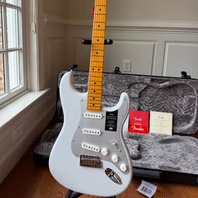 2026 Fender American Ultra II Stratocaster Maple - Avalanche White image 4