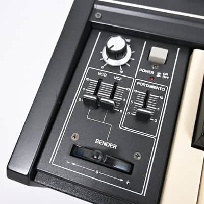 Roland SH-2 *Near mint with hard case & serviced* image 8