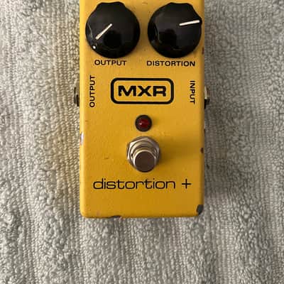 MXR M104 Distortion + 1994 - Yellow image 1