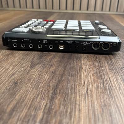 Akai MPC500 Music Production Center 2006 - 2013 - Black image 4