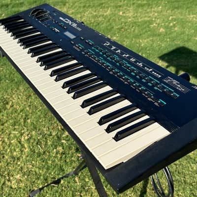 Yamaha DX11 Programmable FM Synthesizer image 5