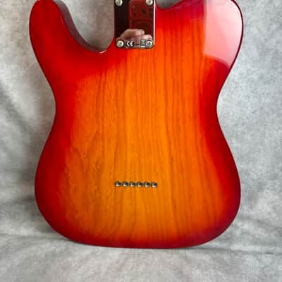 Fender Special Edition Ash Telecaster 2011- Cherry Sunburst image 6