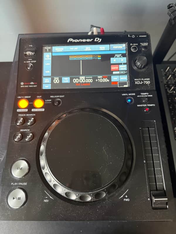 Pioneer XDJ-700 rekordbox DJ Digital Deck