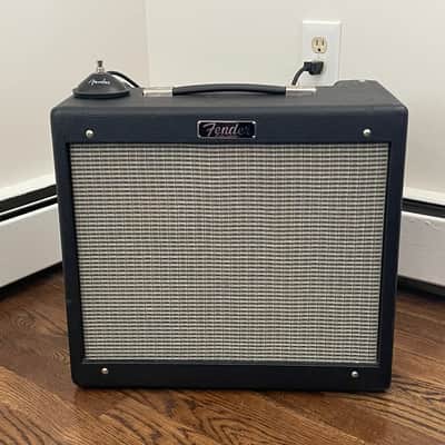 Fender Blues Junior IV (w/ Footswitch) 15-Watt 1x12" Guitar Combo 2018 - Present - Black image 1