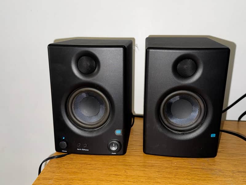 PreSonus Eris E3.5 2-Way 3.5" Active Studio Monitor (Pair) - Black image 1