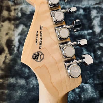 Fender Special Edition Player Stratocaster - MN  2021 Black - Upgraded Bone Nut - With Case image 6