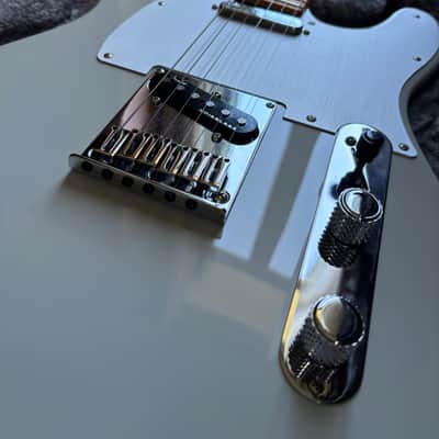 Fender American Ultra II Telecaster MN 2024 - Avalanche image 2