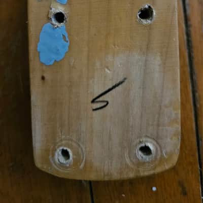 Unbranded Ripper Neck 1970's - Glossy image 5