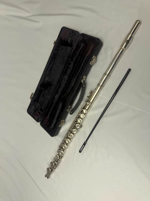 Armstrong USA 104 student C flute JUST SERVICED plays perfectly image 1
