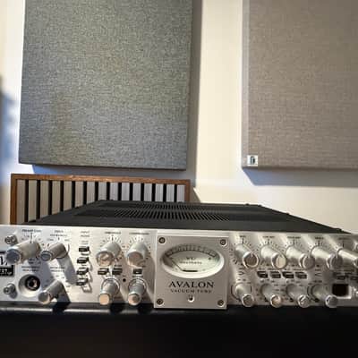 Avalon VT-737sp Vacuum Tube / Discrete Preamplifier, Opto Compressor & EqualizerChannel Strip 2010s - Silver image 2
