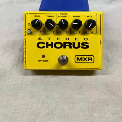MXR M134 Stereo Chorus Pedal - missing battery covers image 2