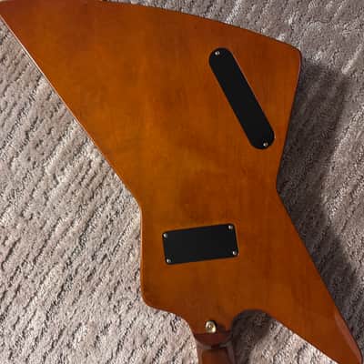 Epiphone Lee Malia Signature Explorer Custom Artisan 2017 Walnut Limited Edition image 7
