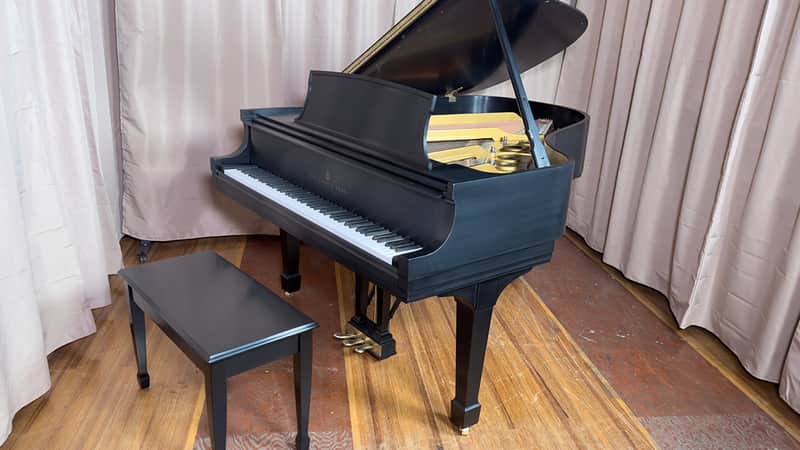 Steinway & Sons Model L 1974 - Ebony Satin image 1