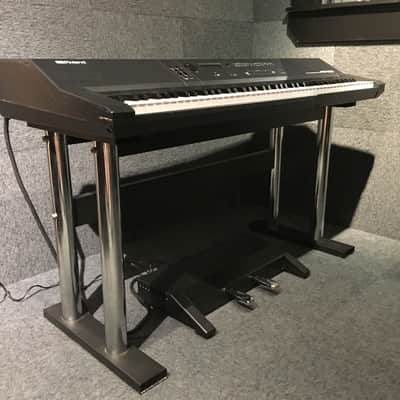 Roland RD-1000 Digital Piano w Stand. 88 Keyboard Has Seen Studio Use Only, NICE ! image 6