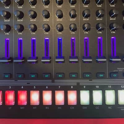 Roland TR-8S AIRA Rhythm Performer with Sample Playback 2018 - Present - Black image 5