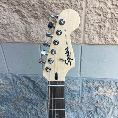 Squier Sonic Stratocaster Sea Foam Green image 3