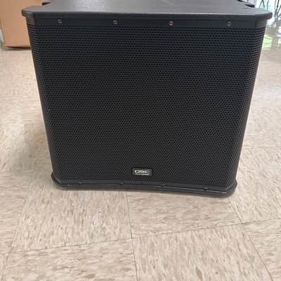 QSC KLA181 1,000W Active Powered Subwoofer – Excellent Condition image 1