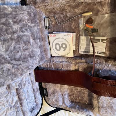 2020 Fender Roadhouse Deluxe Olympic white image 5