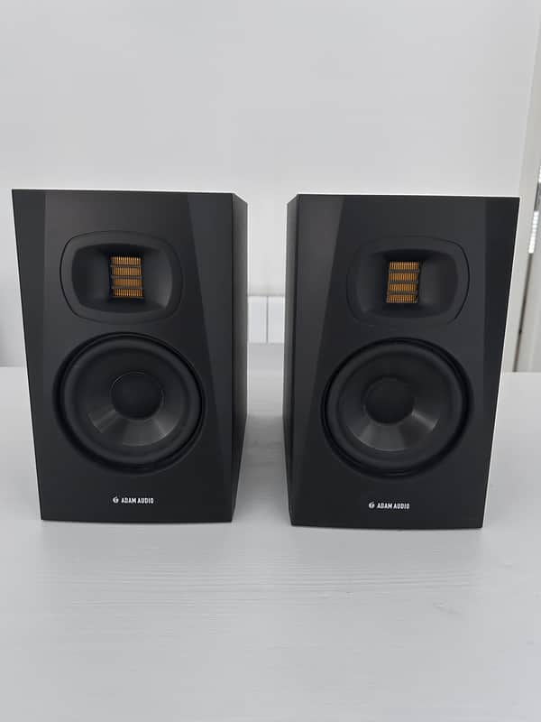 Adam T5V Monitor Pair image 1