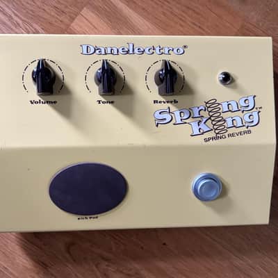 Danelectro Spring King Reverb 2000s - Yellow image 1