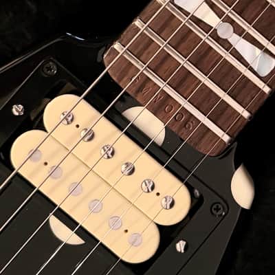 GMW Polka Dot V Serial #006 – The Definitive Randy Rhoads Replica Built alongside Zakk Wylde’s #008 - Painted by Dan Lawrence image 7