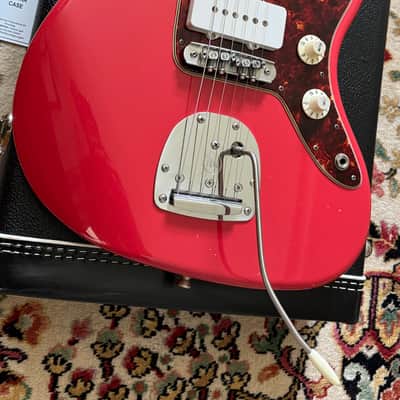 Seüf Guitars Old Hand 10 (OH-10) Offset Style - Fiesta Red image 2