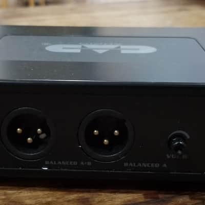 CAD GXLU Wireless Microphone System image 9