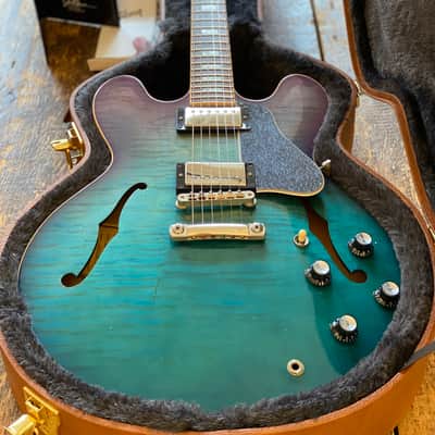Gibson USA Memphis ES-335 2018 Limited Edition Figured Blueberry Burst Fade w/ OHSC & Docs image 2