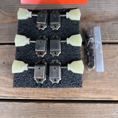 Real Life Relics Kluson  3X3 Tuning Machines 6 inline Aged Nickel KTS-3-N