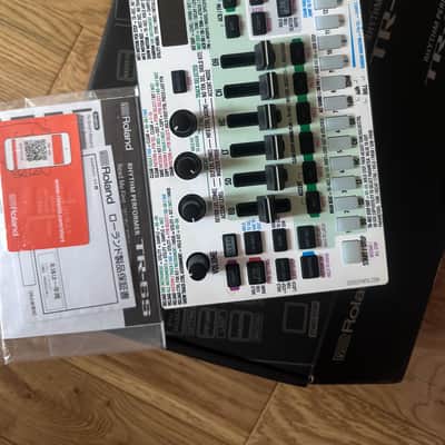 LNIB Roland TR-6S w/ over synth.com overlay , works perfect image 2