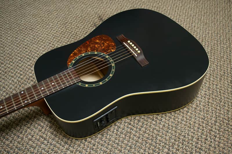 Norman Protege B18 Cedar Presys Acoustic-Electric Guitar Black