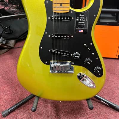 Fender American Ultra II Stratocaster with Maple Fretboard 2024 - Present ***in store demo - Solar Flare image 1