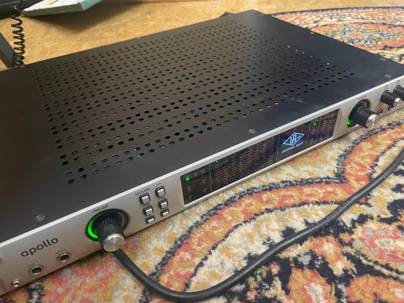 Universal Audio Apollo 8 QUAD Thunderbolt Audio Interface 2010s - Silver image 1