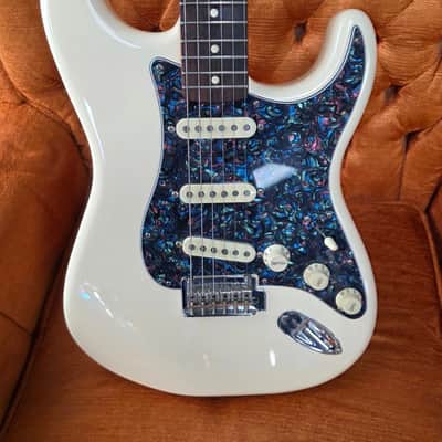 Fender Vintera '60s Stratocaster Modified with Pau Ferro Fretboard 2019 - 2023 - Olympic White image 2