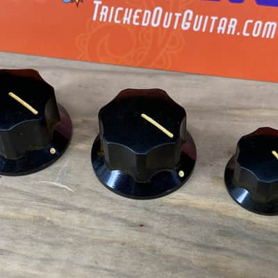 Real Life Relics Fender® Aged Genuine  American Vintage Jazz J Bass® Black Knobs 3 Pack 0992085000    [DM3] image 1