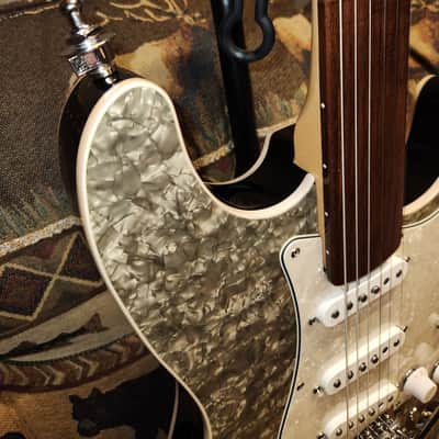 Fretless Stratocaster Style Guitar Black Motto Top End Solderless Electronics image 8